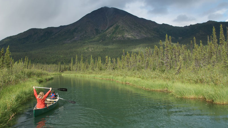 Kanutour in der Wildnis Alaskas