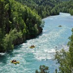 Mit den »Kata-Raft« geht's Flussabwärts. 