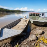 An den Ufern des Yukon River finden sich vereinzelt kleine Fischerdörfer die weitgehend autark Leben.